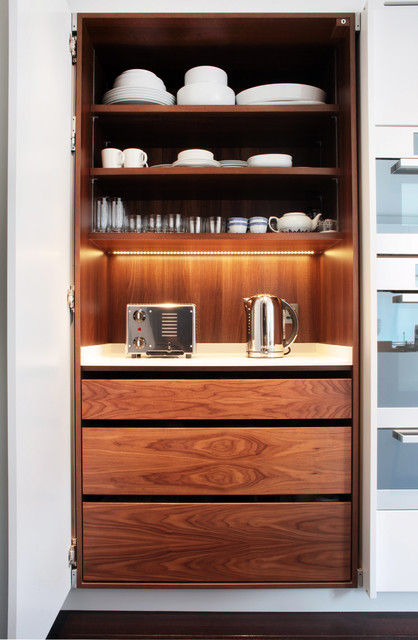 Modern kitchen designed by 202 Design kitchen