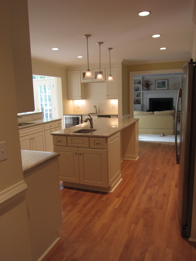 Home design - transitional home design idea