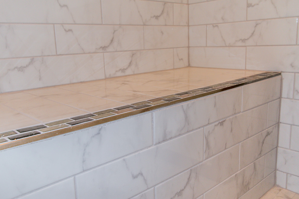 Bathroom - transitional bathroom idea