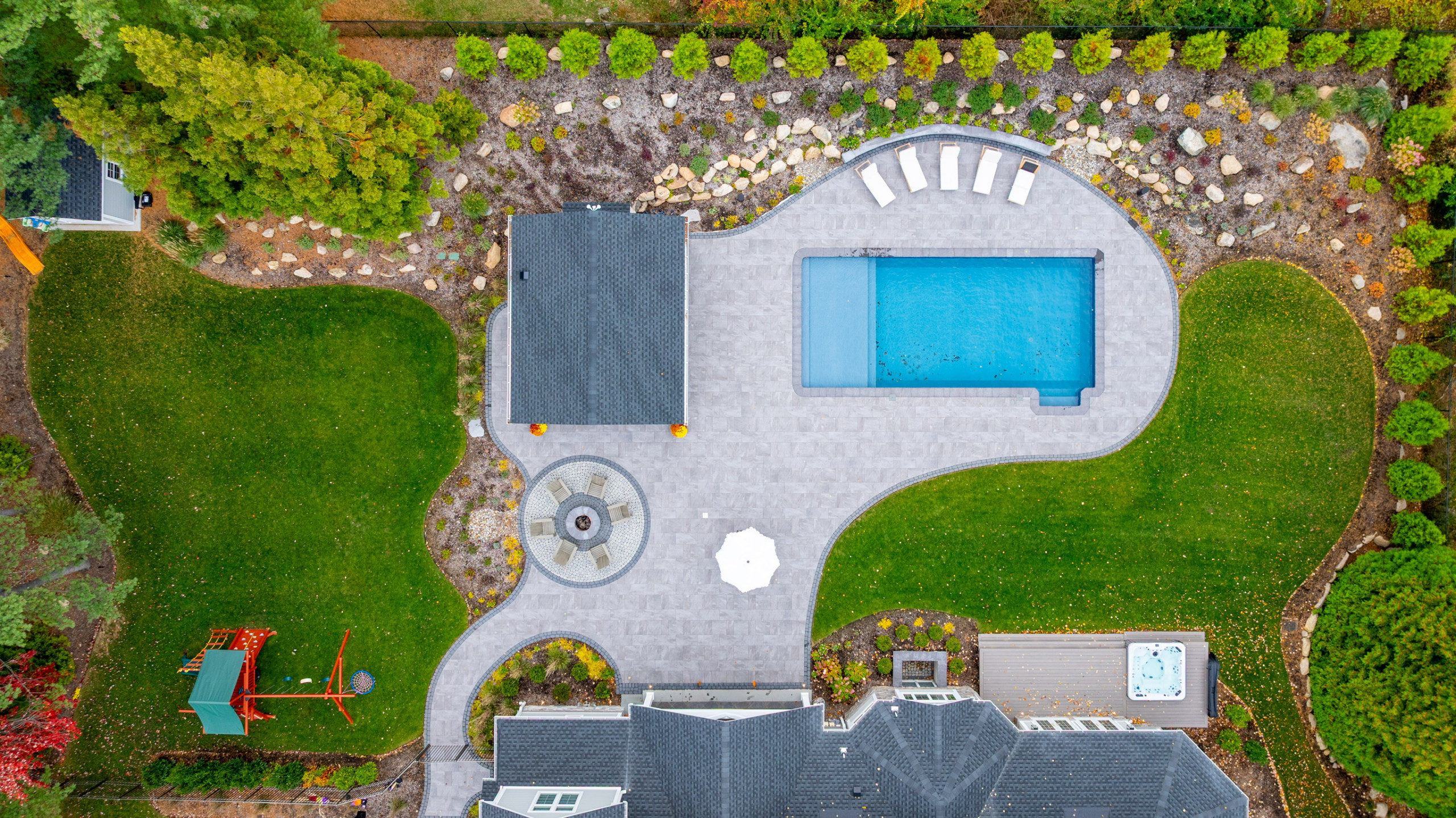 Porcelain Paradise with a Party Pavilian