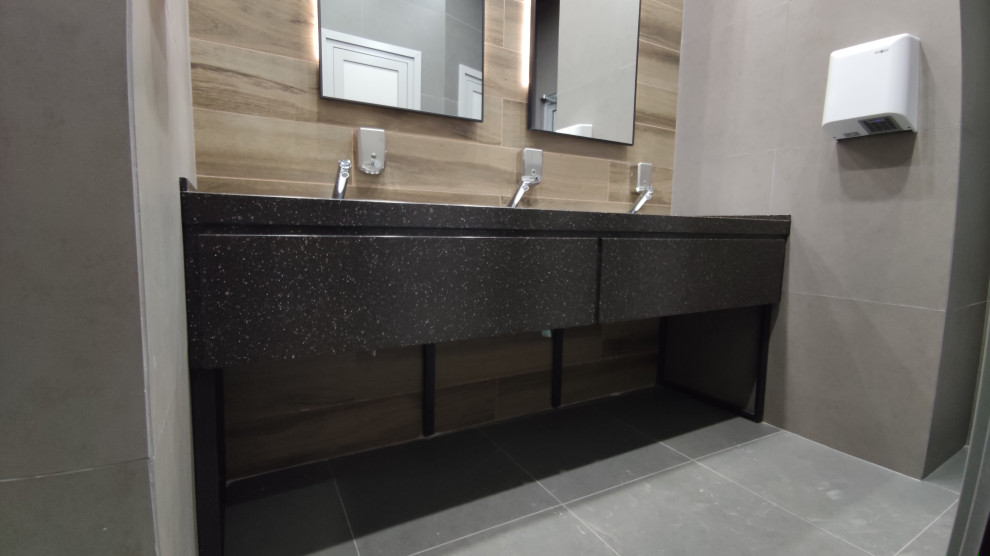 Оформление небольшого торгового центра в г.Северодвинске