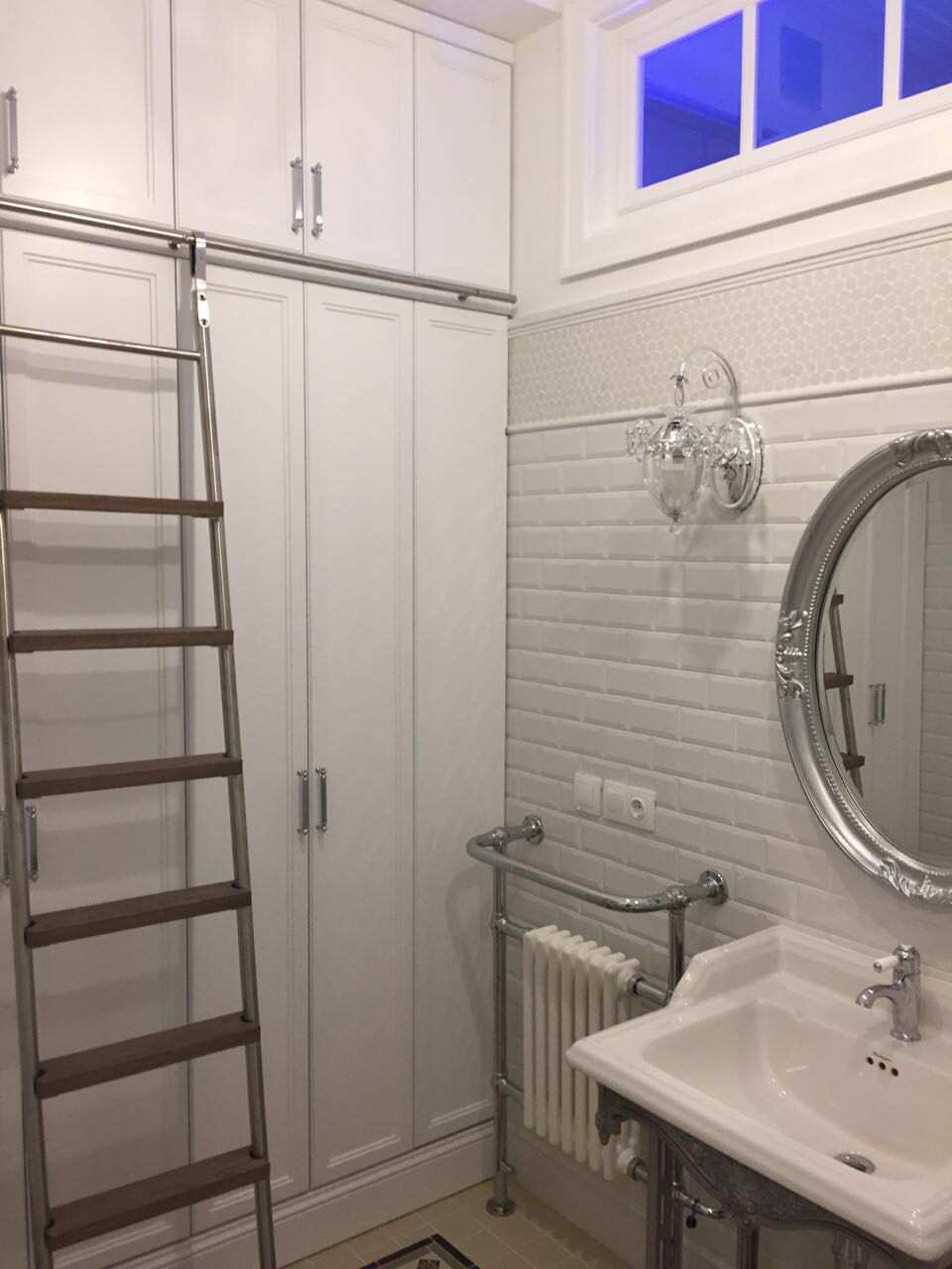 2018 _ Б. Грузинская - лестница мебельная с крючками - модель step 30