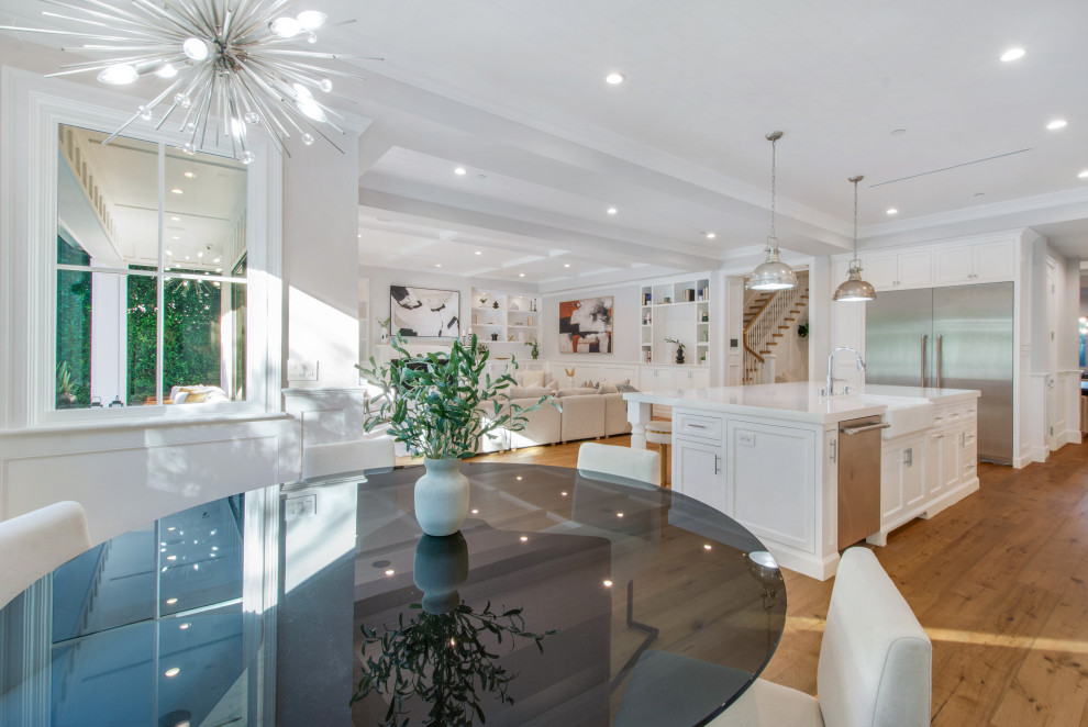 Home design - transitional home design idea in Orange County