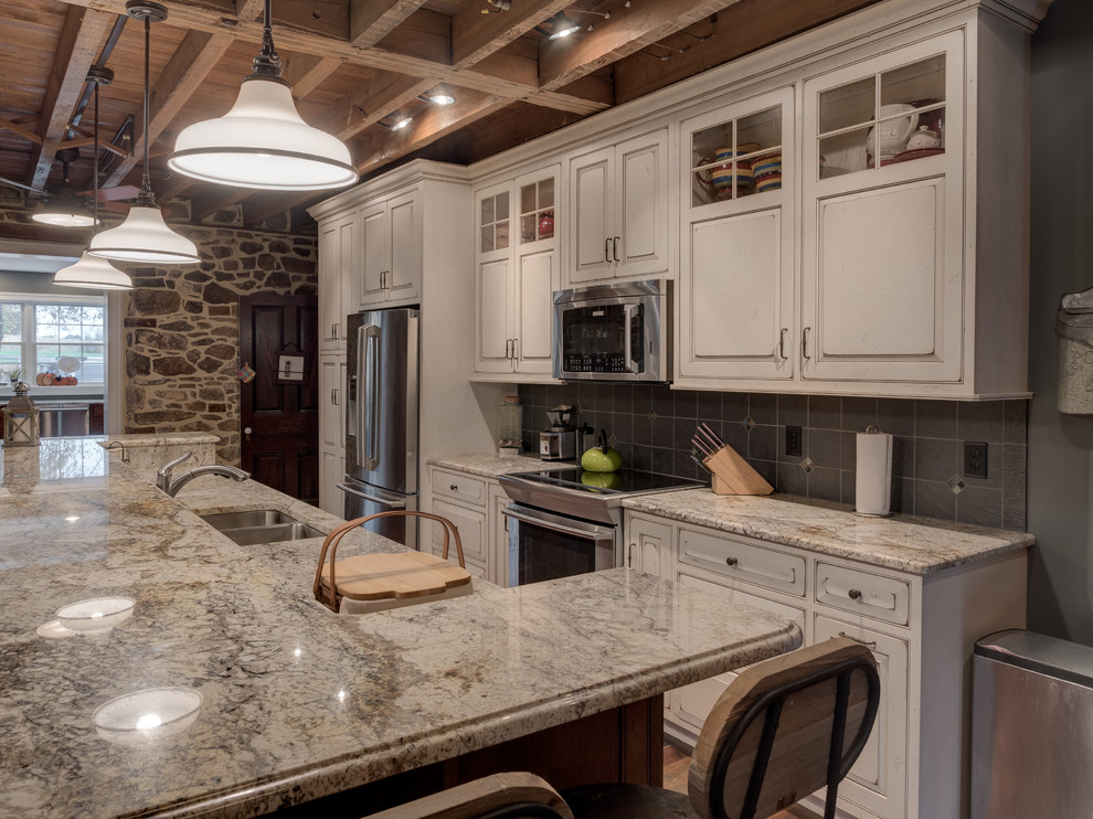 Kitchen - farmhouse kitchen idea