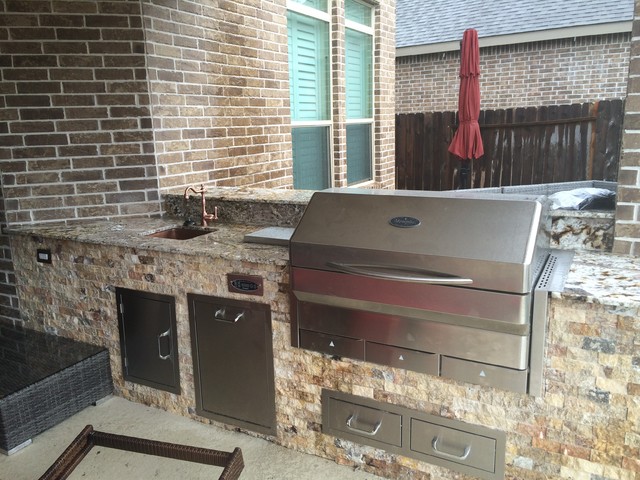 Houston Outdoor Kitchen With Memphis Wood Fire Grill And Scabos