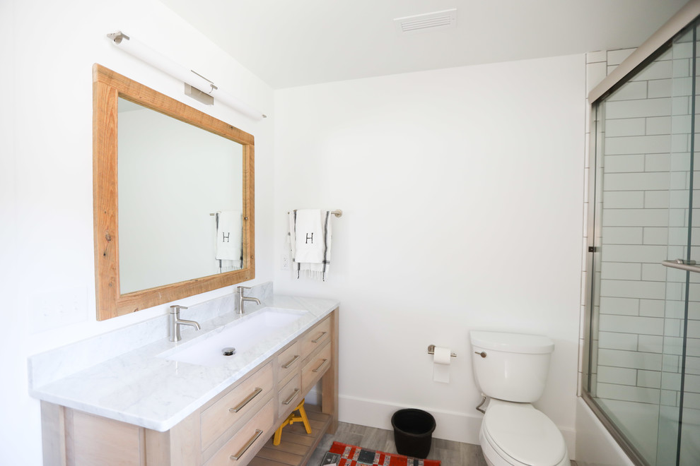 Home design - transitional home design idea