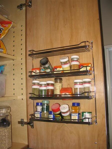 Solid-Bottom Pull-Out Pantry Unit - Lee Valley Tools