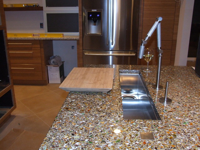 Amber Glass& Coconut  Bamboo Kitchen contemporary-koek
