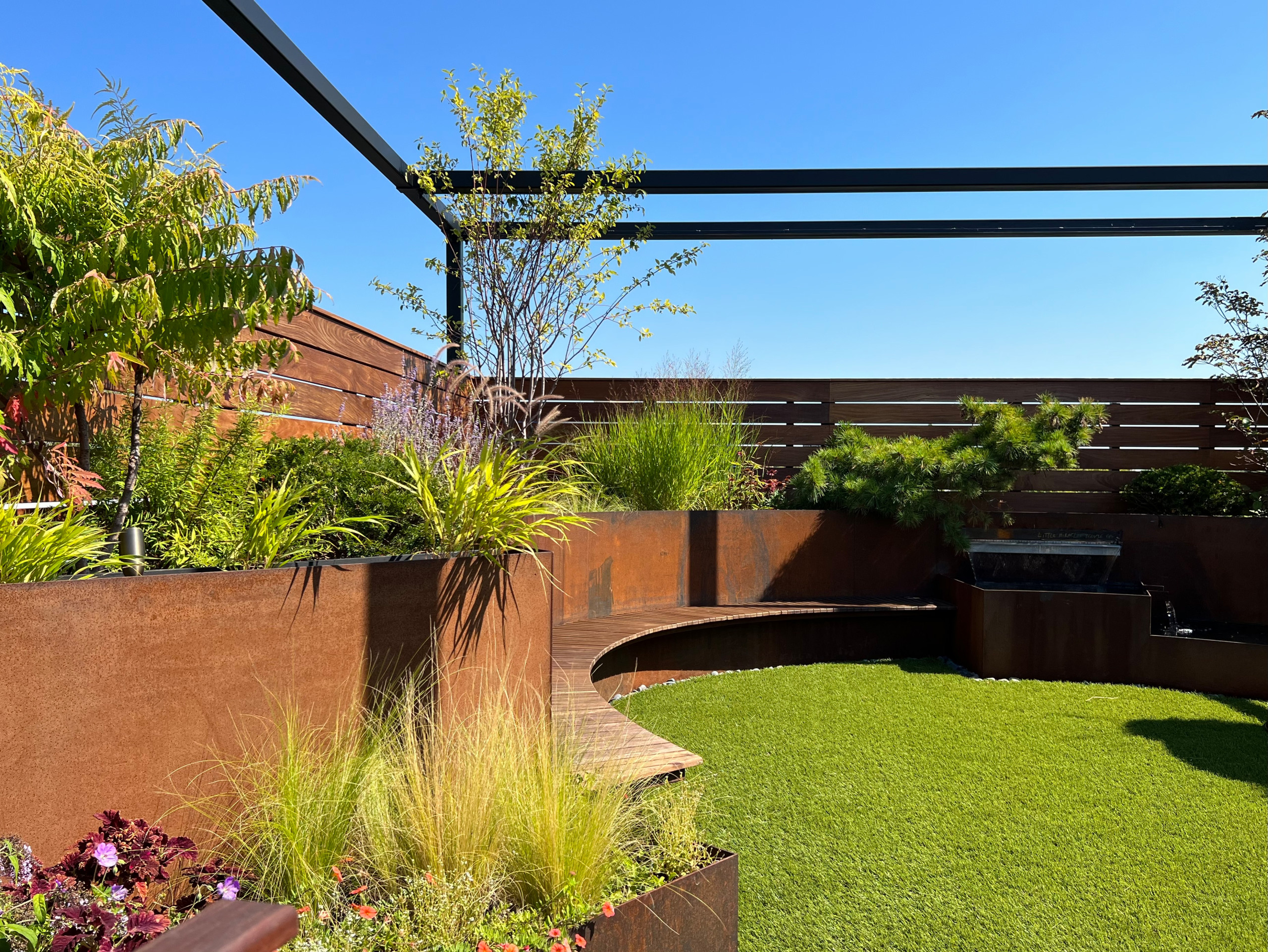 Borough Park Modern Rooftop