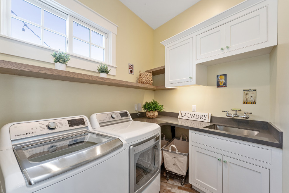 Design ideas for a country laundry room in San Francisco.