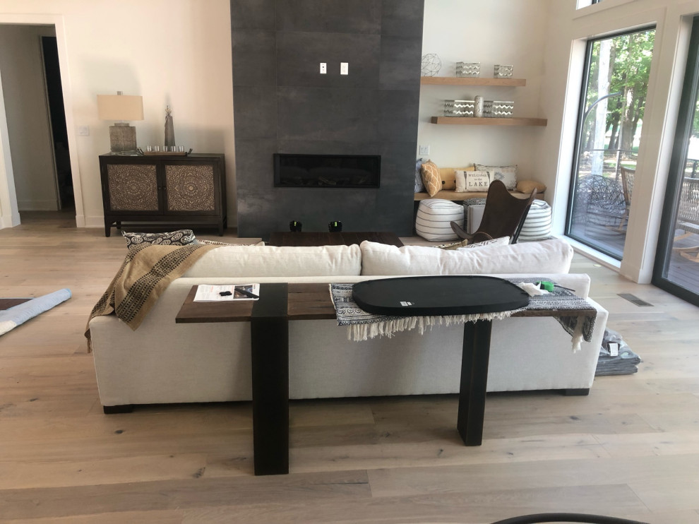 Floor outlet location