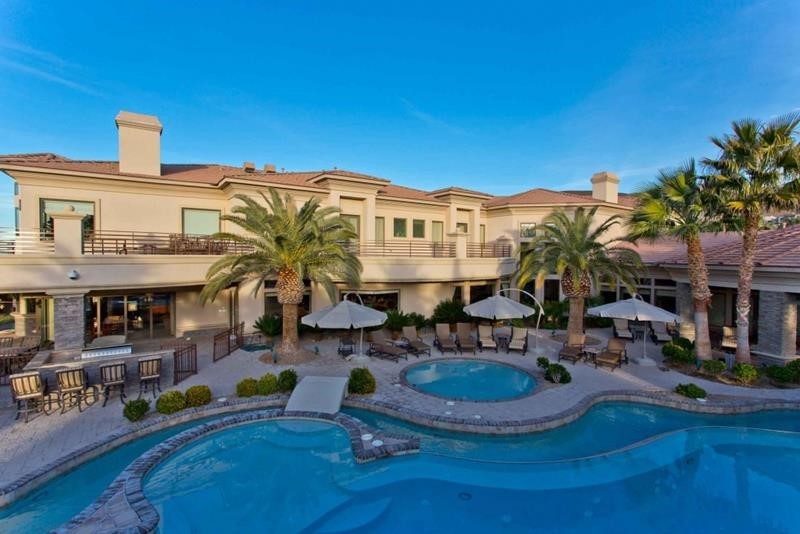 Weiss Residence