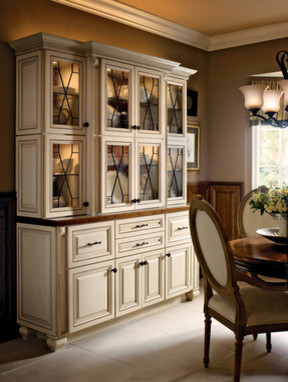 Dining room - transitional dining room idea