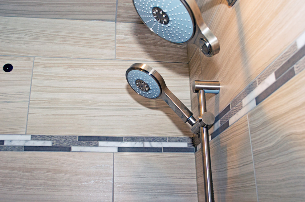 Sauna - large transitional beige tile and porcelain tile porcelain tile sauna idea in Seattle with an undermount sink, shaker cabinets, gray cabinets, quartz countertops, an undermount tub, a bidet and gray walls