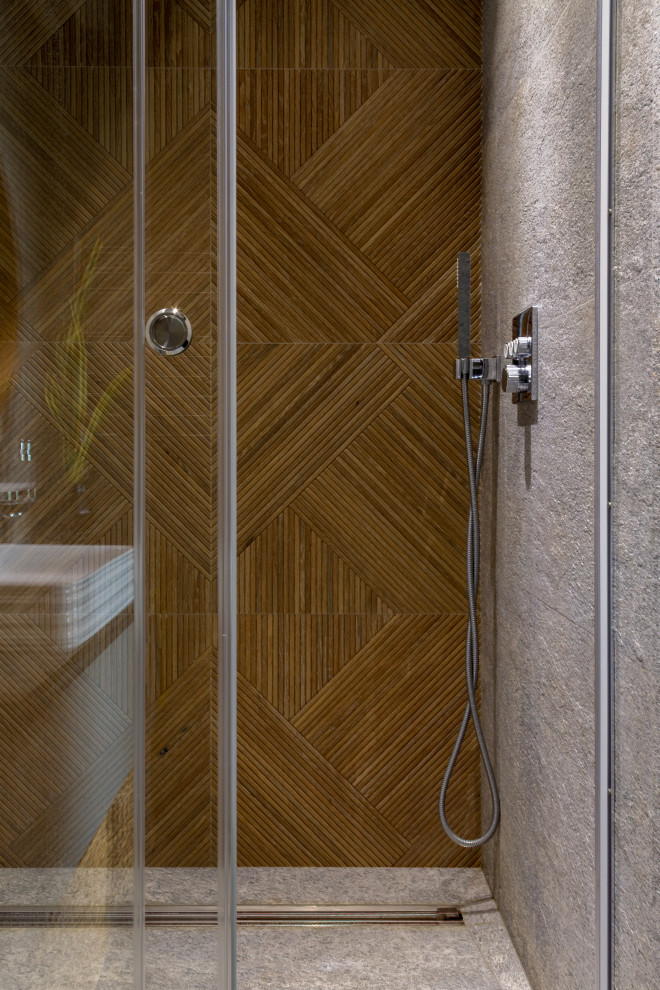 Душевая комната при Мастер-спальне