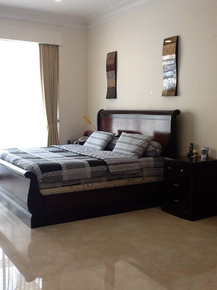 Please help My bed needs are dresser