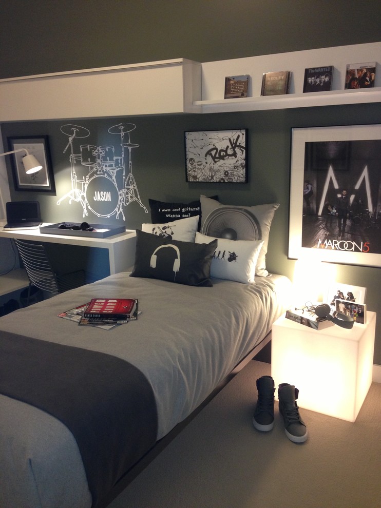 Contemporary bedroom in Vancouver.