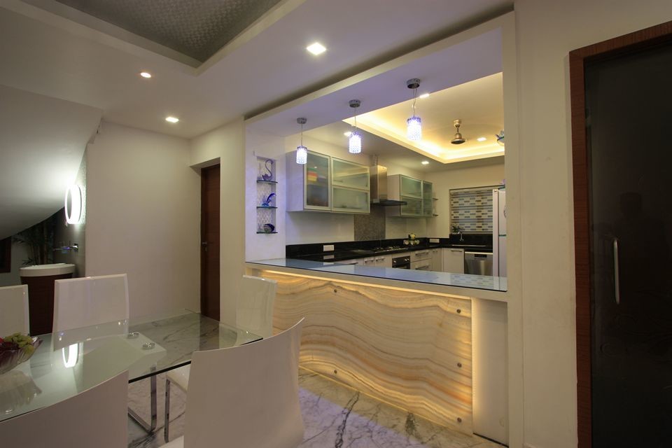 Design ideas for a contemporary kitchen in Chennai.