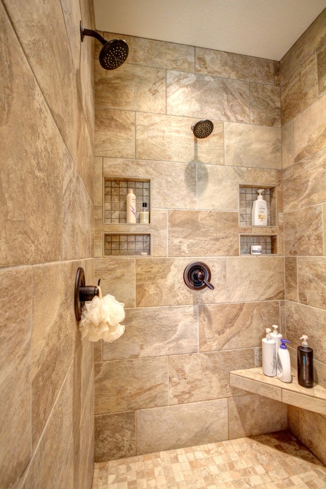Home design - transitional home design idea in Chicago
