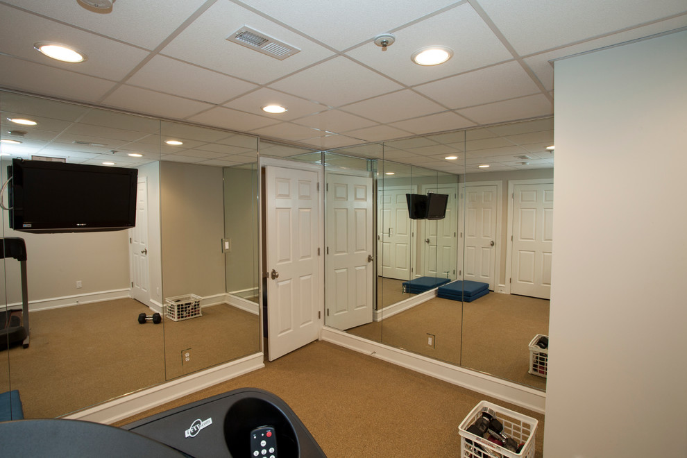 Design ideas for a mid-sized traditional multipurpose gym in Philadelphia with beige walls.