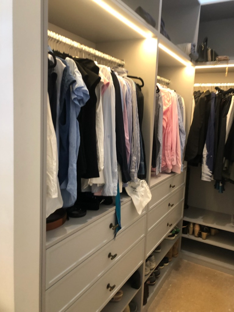 Grey with a hint of Tradition