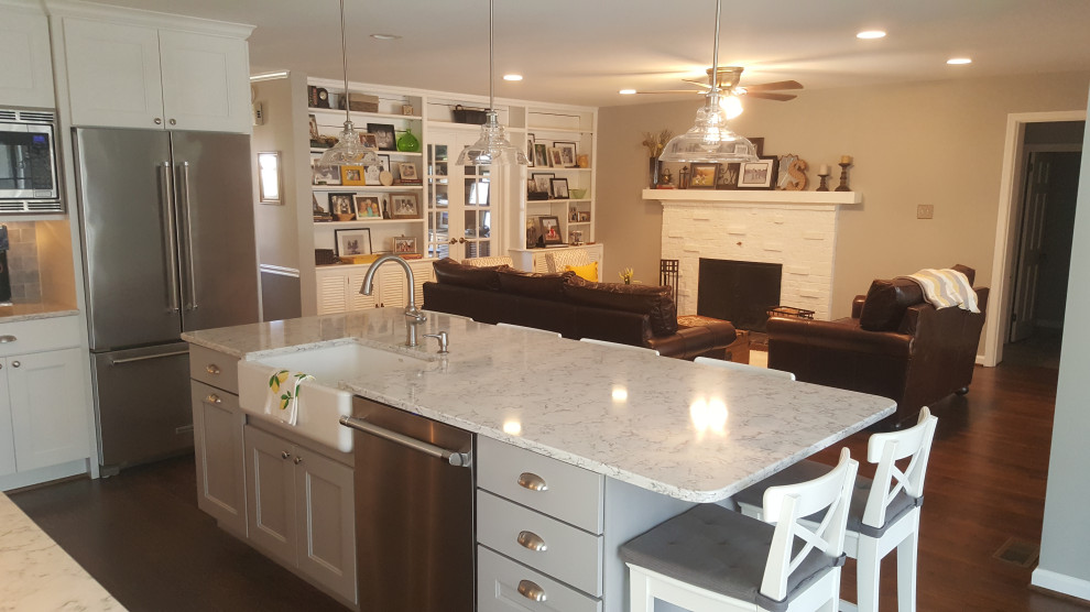 Kitchen-Warm Elegance