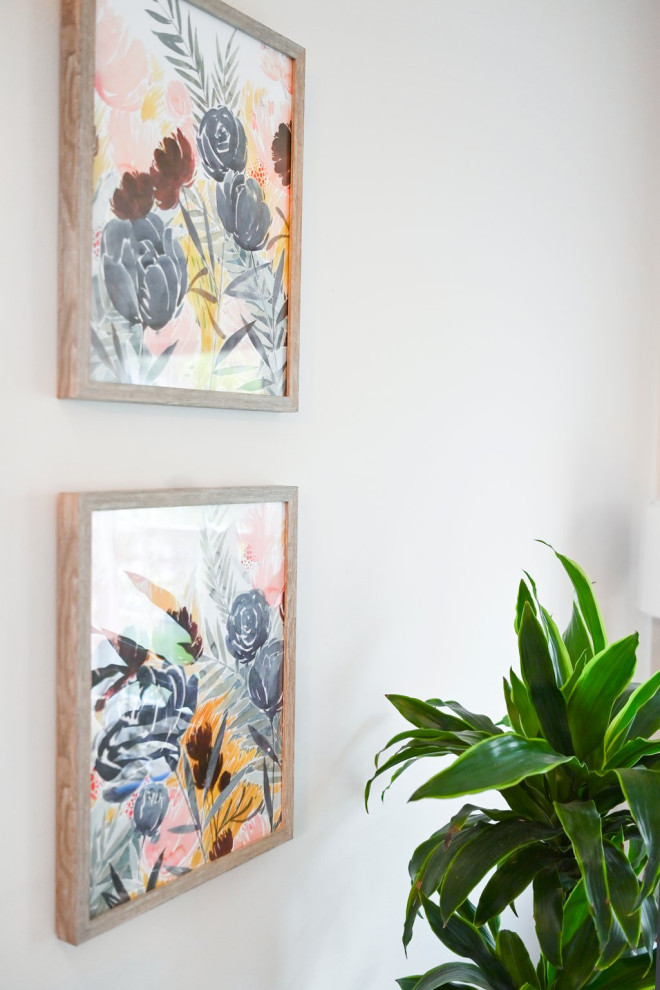 Home design - transitional home design idea in Chicago