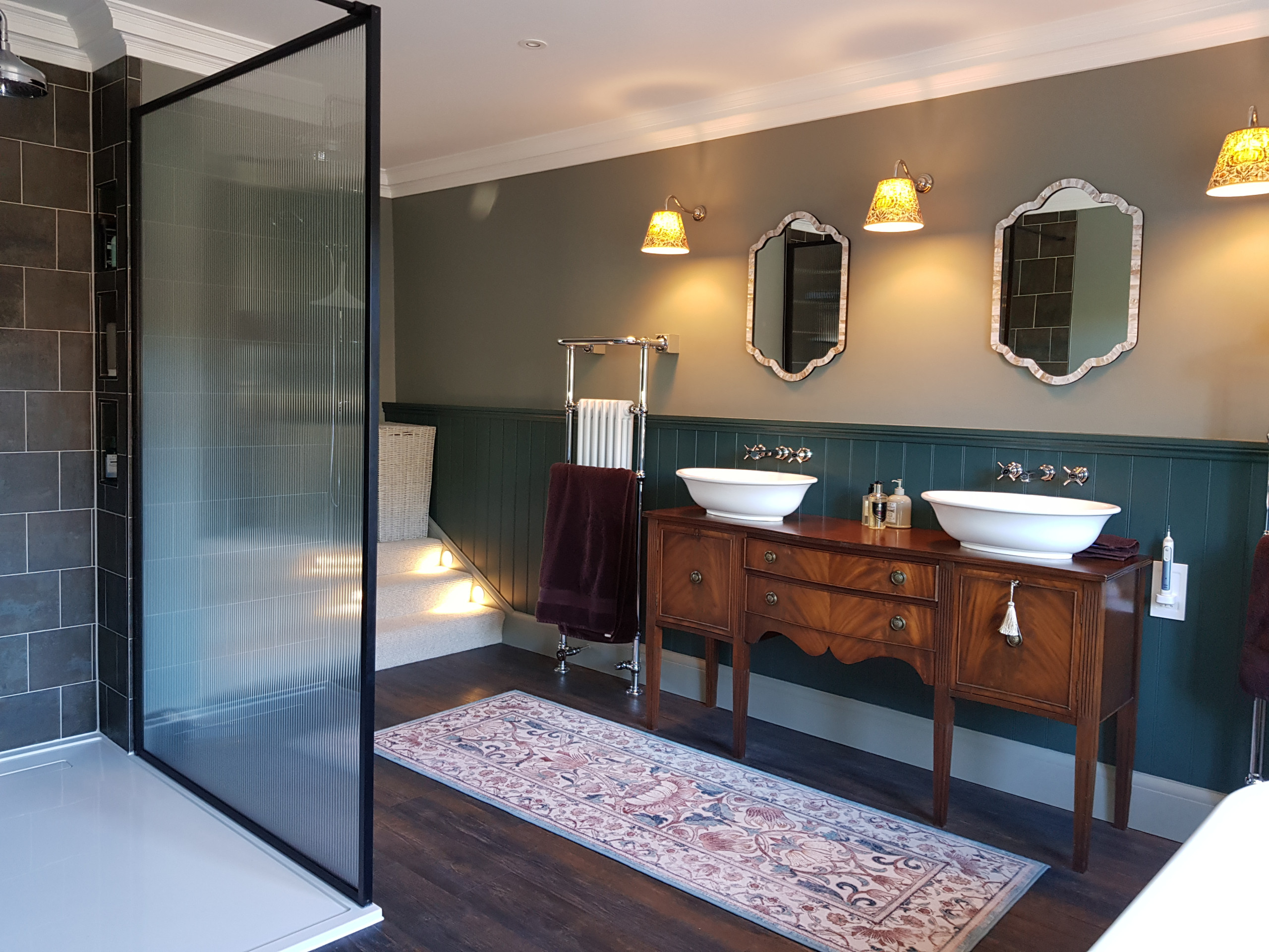 New En suite bathrooms