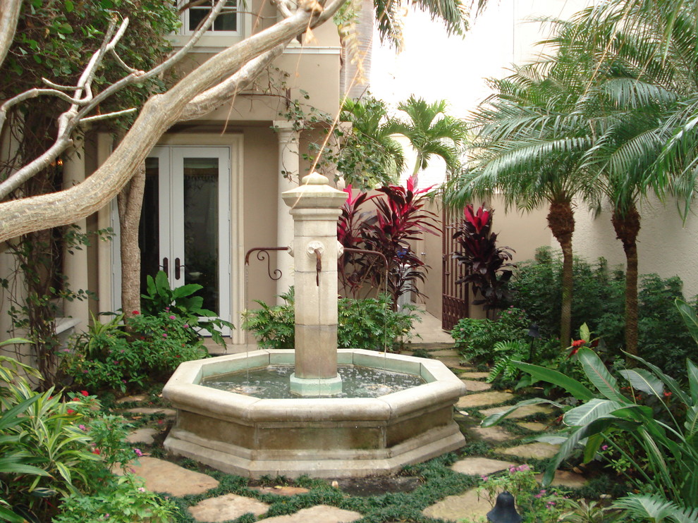 Design ideas for a mediterranean garden in Tampa.