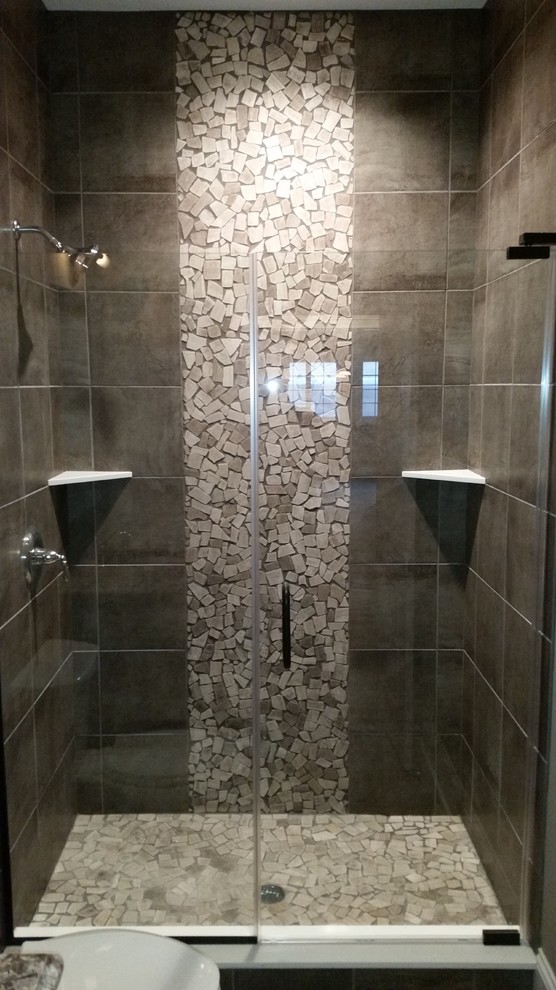 Inspiration for a contemporary bathroom in Indianapolis.