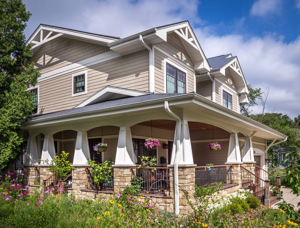 Captivating Craftsman