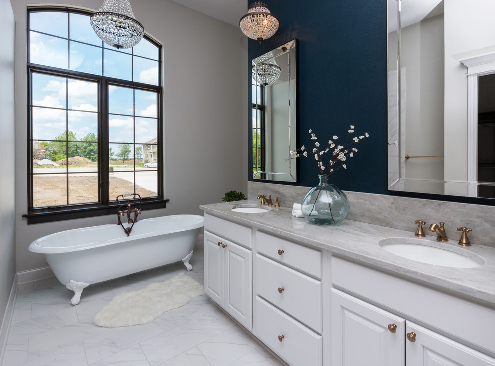 Inspiration for an eclectic bathroom remodel in Cedar Rapids