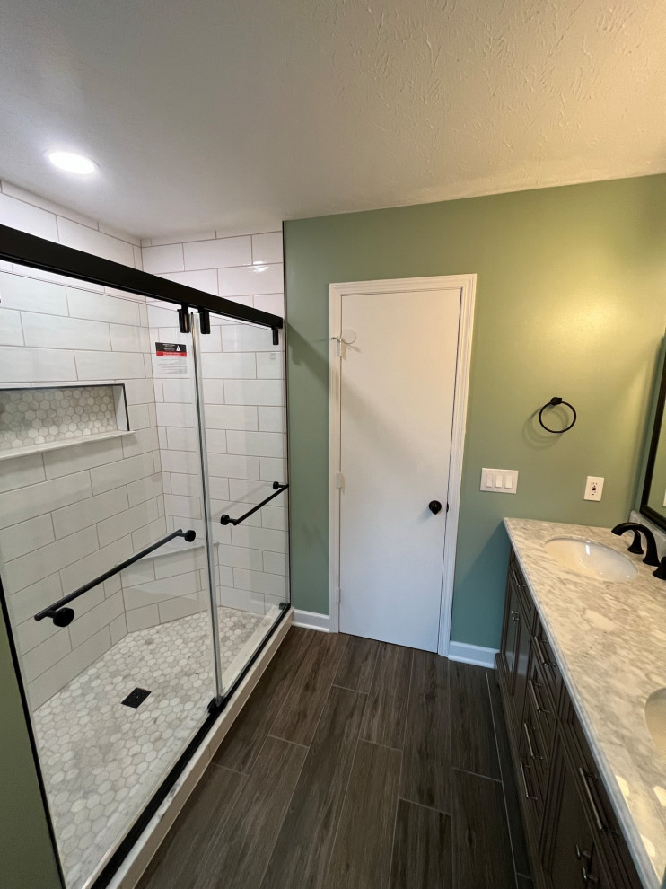 Bathroom - Large subway tile