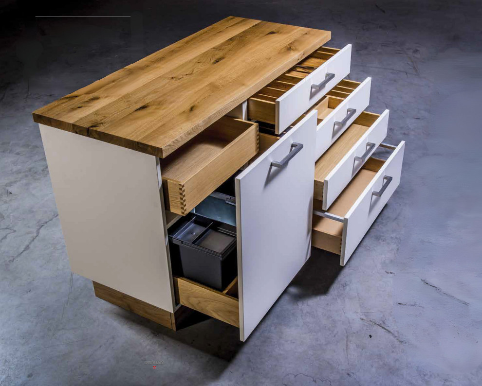 Cucine su misura di design, laccate, moderne, lineari e in legno