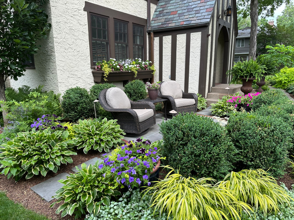 Saint Paul Tudor Garden