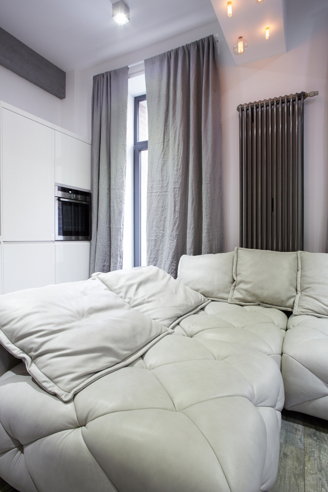 Апартаменты в стиле лофт для молодой семейной пары на ул. Берзарина