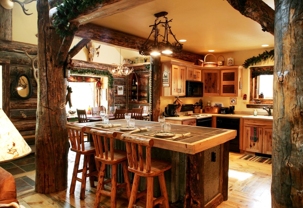 Inspiration for an eclectic kitchen in Austin.