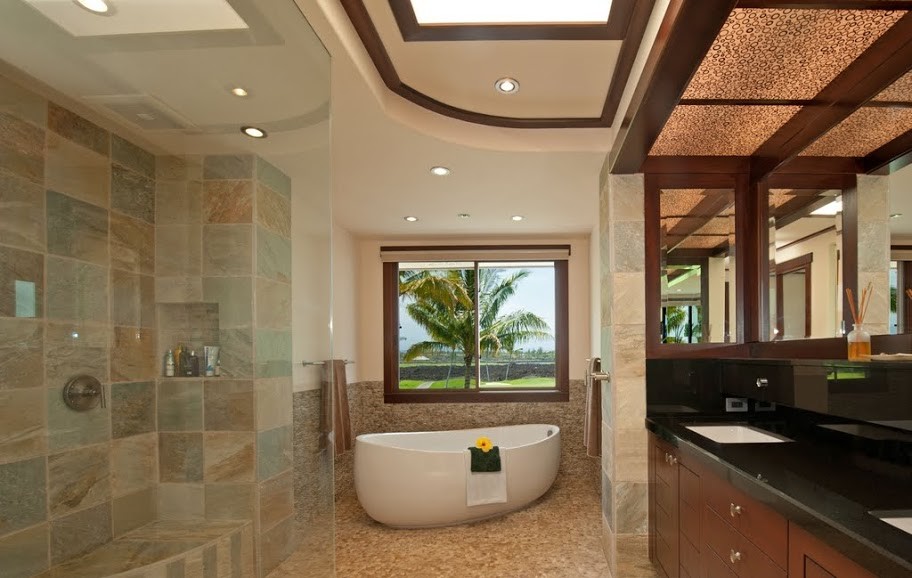 ハワイにあるおしゃれな浴室の写真