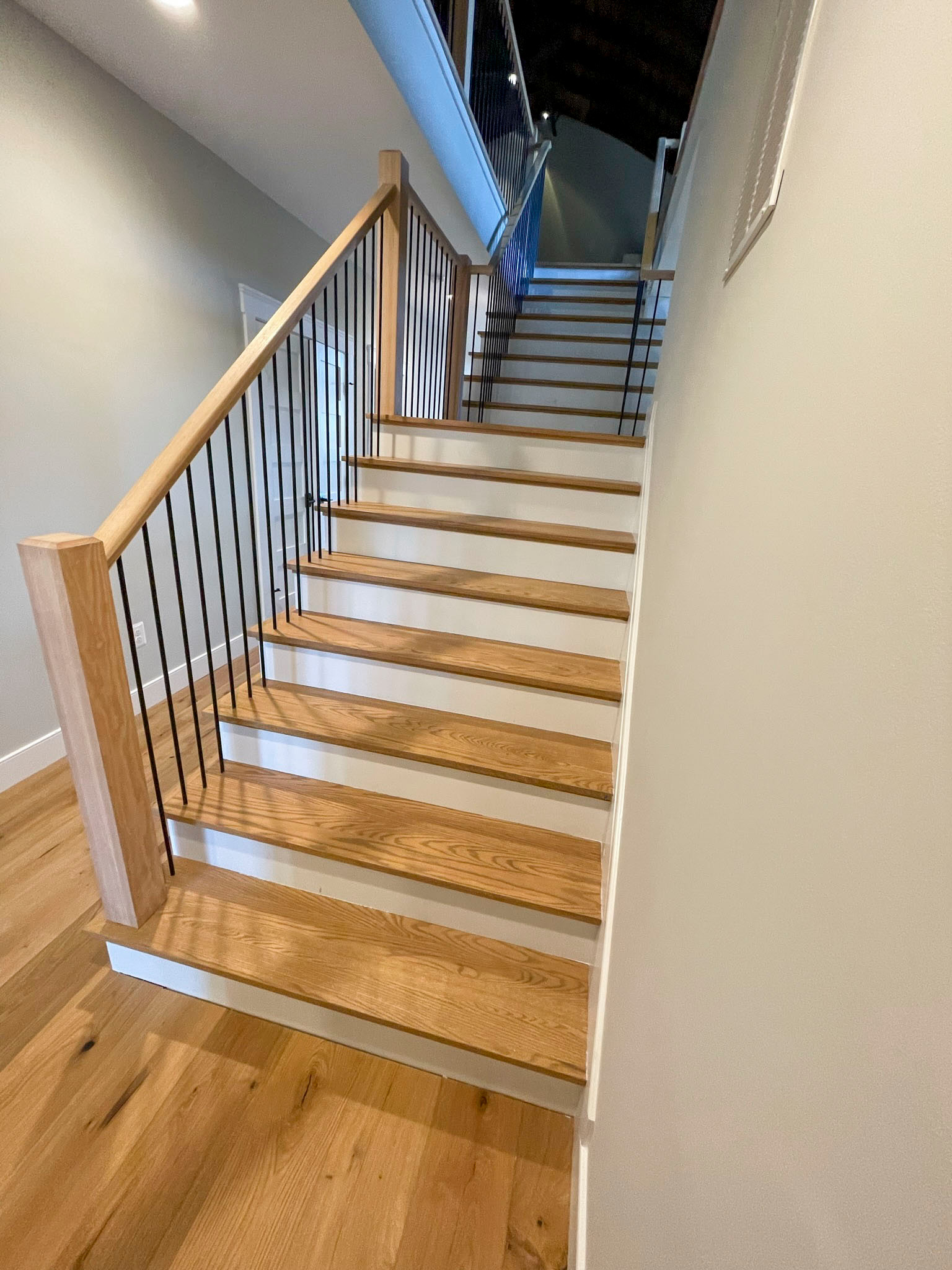 102_Straight-Freestanding Stairs/Landing in Barn Style Home, Leesburg VA 20175