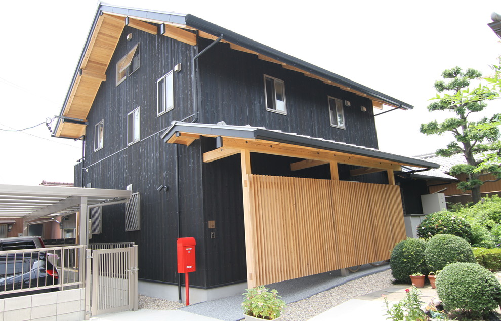 他の地域にある和風のおしゃれな家の外観の写真