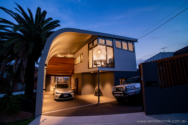 Arc House modern