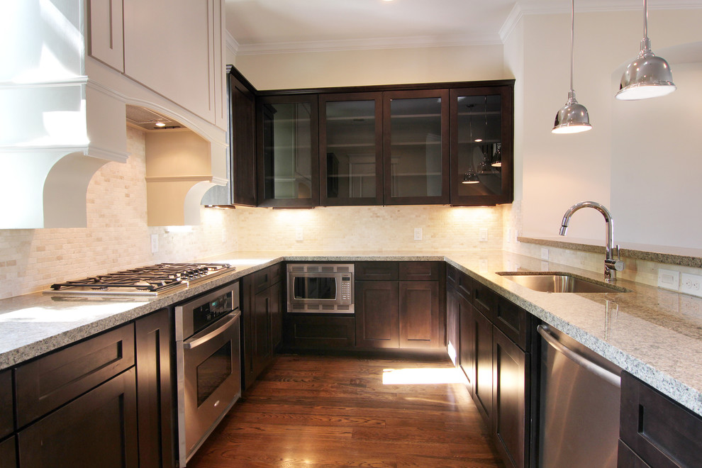 Inspiration for a transitional kitchen remodel in Houston