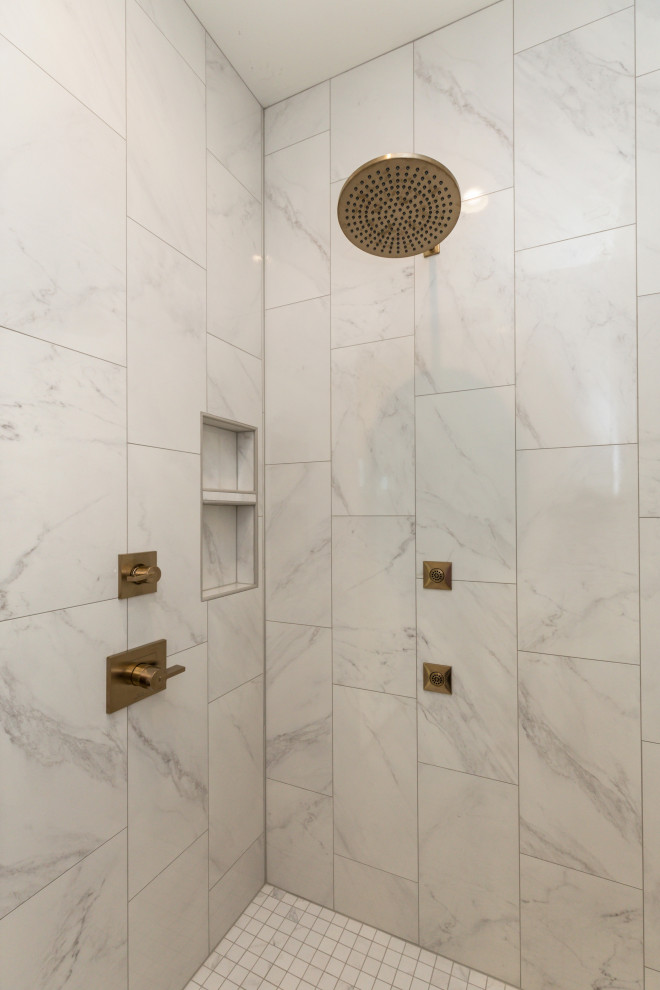 Inspiration for a transitional bathroom remodel in Cedar Rapids