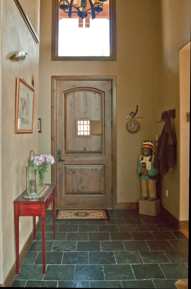 Example of a mountain style entryway design in Denver