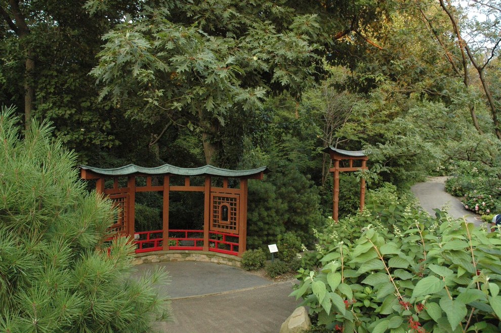 Photo of an asian garden in Cleveland.