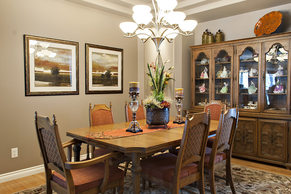 Example of a classic dining room design in Edmonton