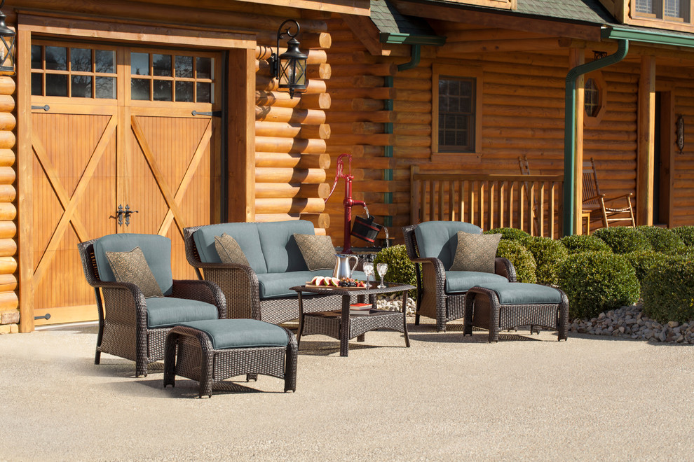 Home design - transitional backyard home design idea