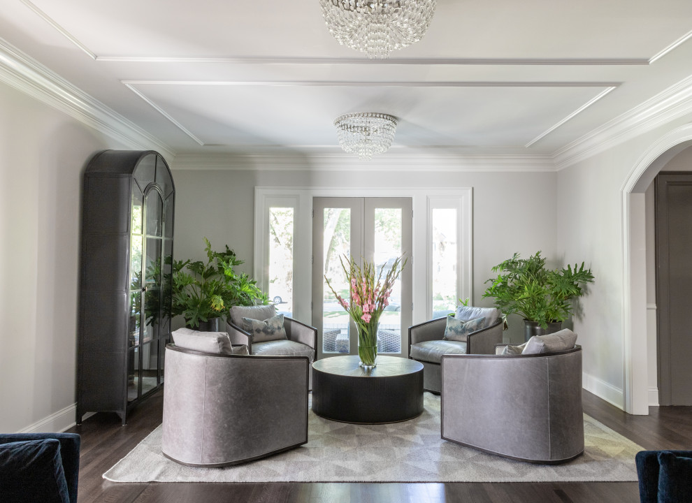 Example of a transitional home design design in Indianapolis