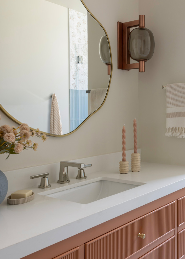 Example of a transitional bathroom design in San Francisco