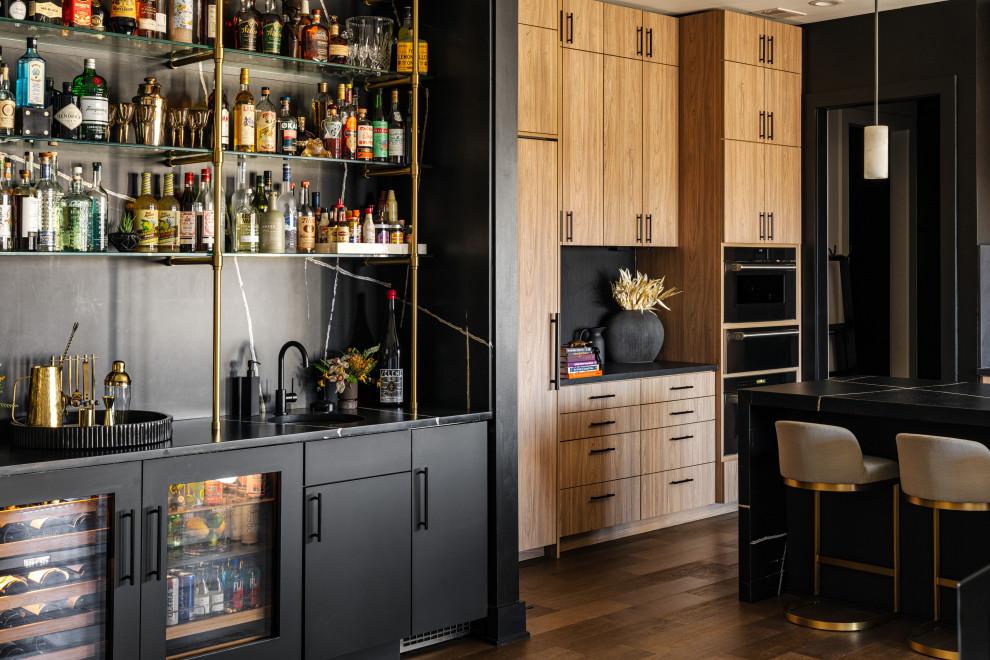 Luxe Modern Kitchen and Bar - Modern - Home Bar - Kansas City - by ULAH ...
